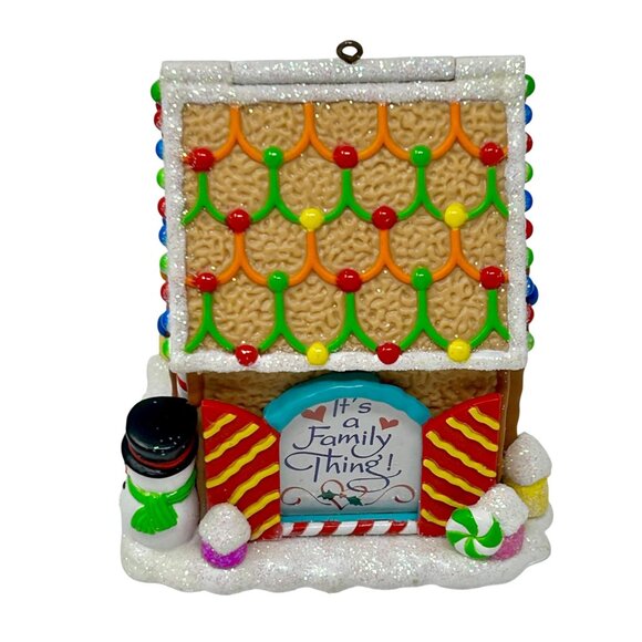 Gingerbread House Ornament/Trinket Box & Photo Holder 2005 by‎ Carlton Cards - Picture 4 of 14